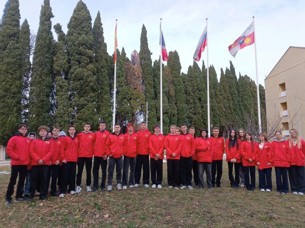 В Образовательный центр «Смена» началась смена юных физиков