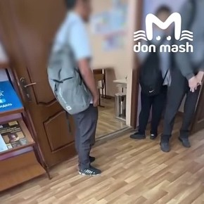 Школьники избивают и гнобят одноклассницу в Аксайском районе