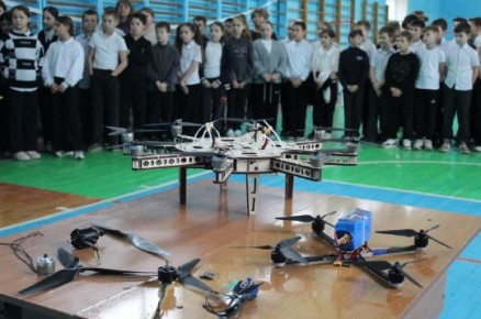 Школьников Орловского района начали обучать управлению БПЛА