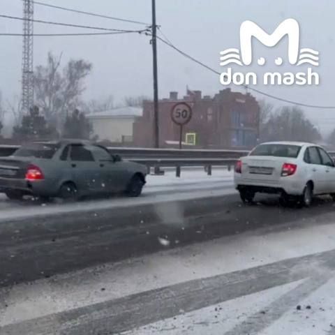 Ростовчане, сегодня при выходе из дома настоятельно рекомендуем взять КОНЬКИ