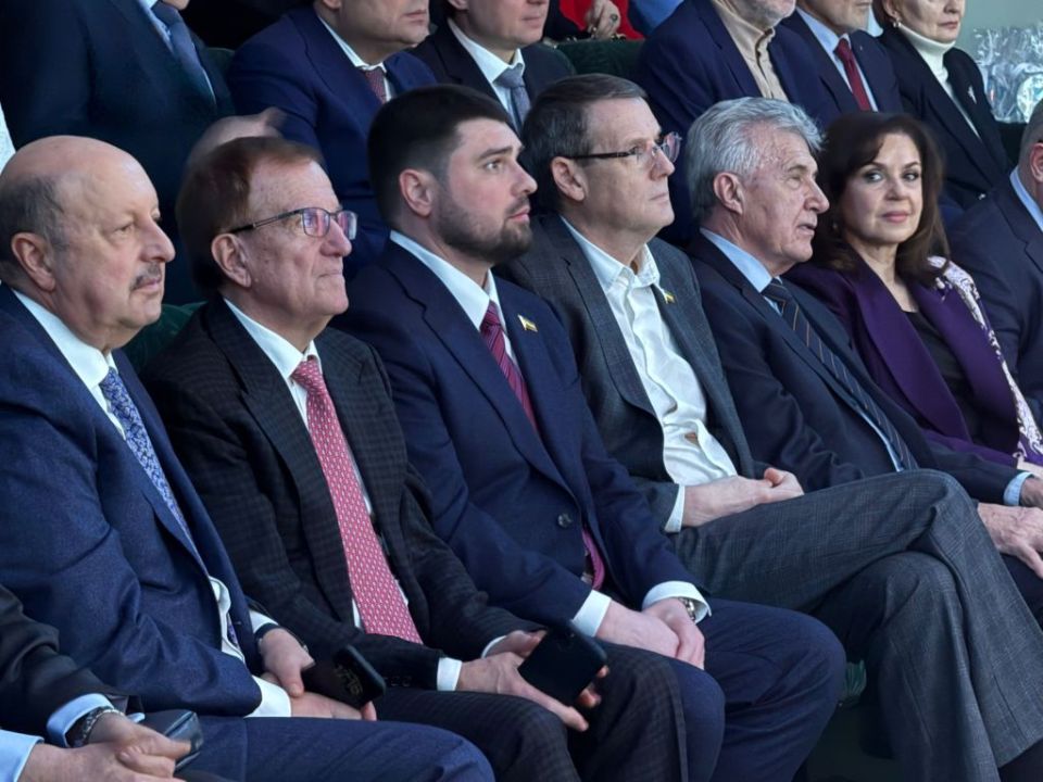 ����� ������� ��������� ��������� ����� � 90-������