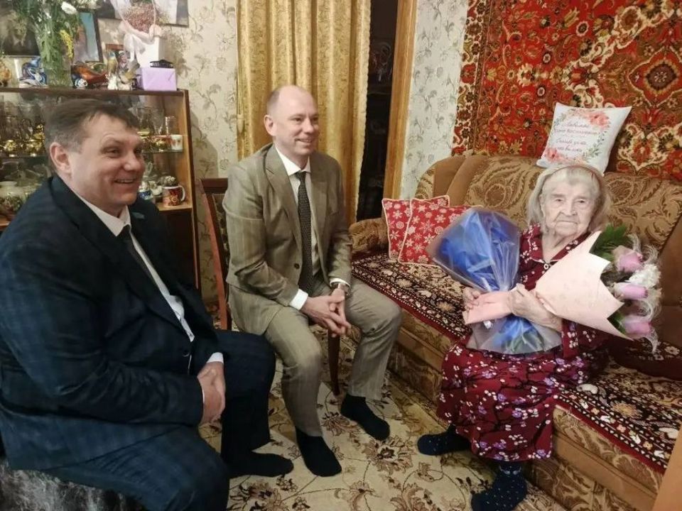 ����� ������ ��������� �� 102-������ �������� ������� ������������� �����