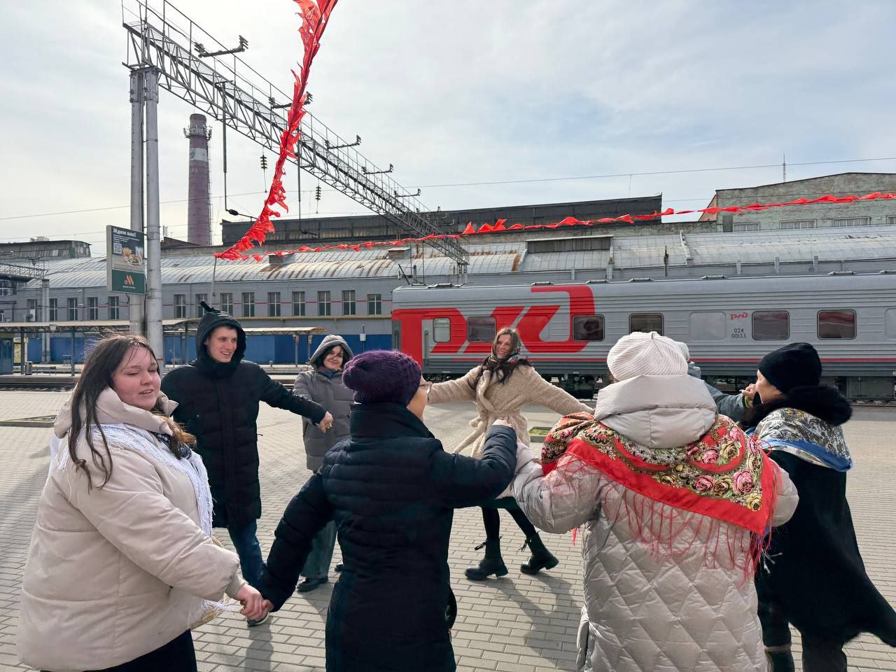 На вокзале Ростов-Главный прошли Масленичные гуляния