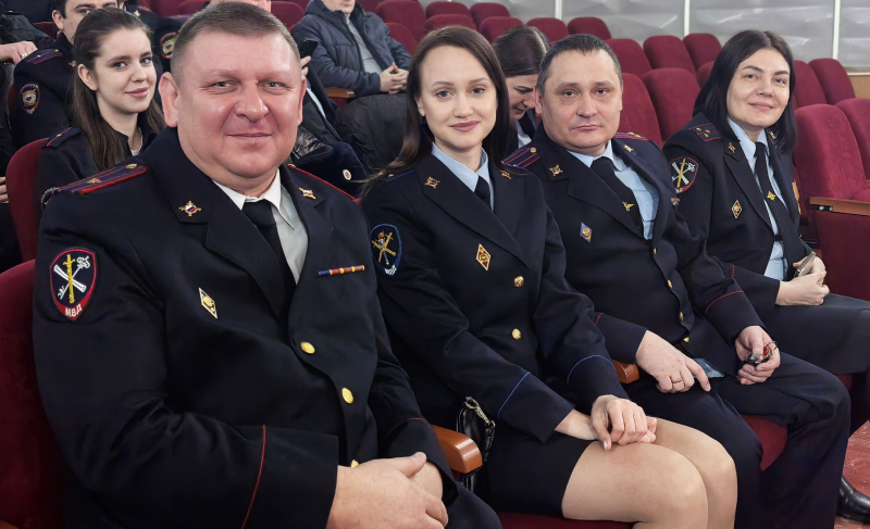 В Веселовском отделе полиции прошло торжественное мероприятие, посвященное Дню защитника отечества