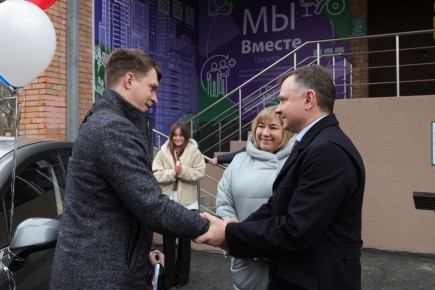 Юрий Слюсарь: «Забота о наших воинах, внимание к их родным и близким – наша повседневная работа»