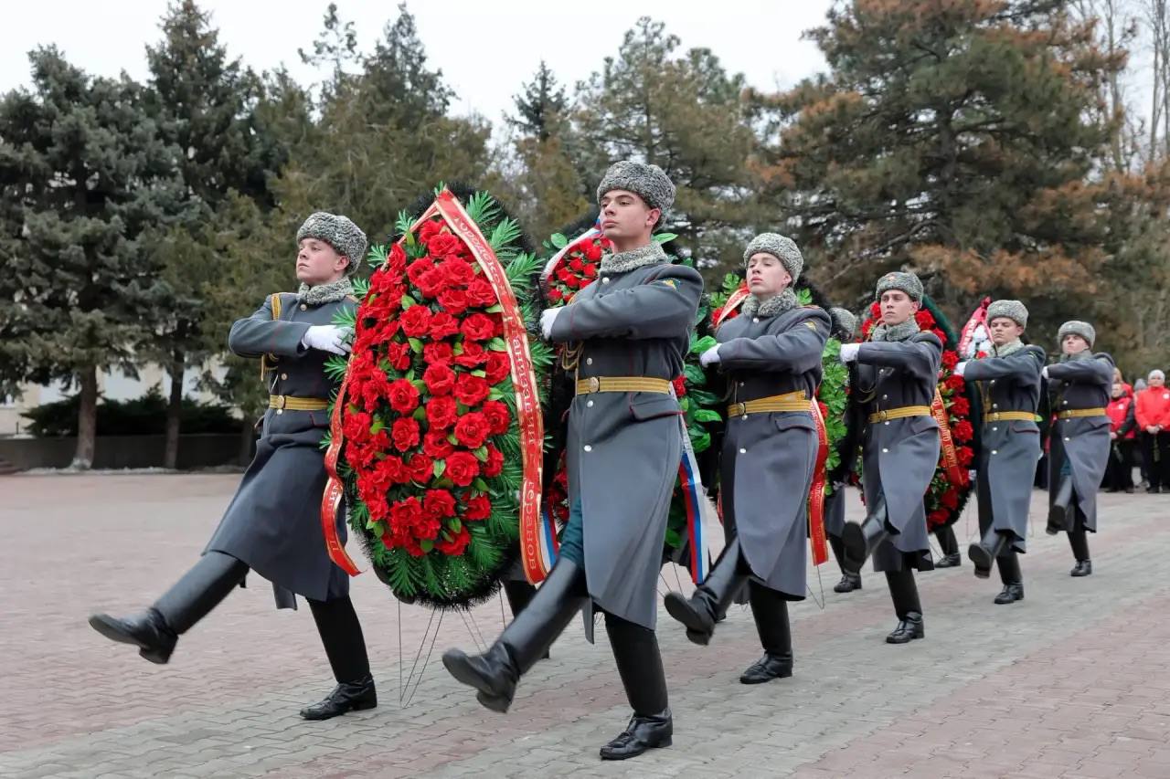 Юрий Слюсарь: Сегодня, в День защитника Отечества, почтили память героев