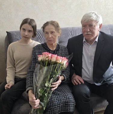 В Морозовске поздравили полного кавалера ордена Трудовой Славы Евдокию Ильиничну Егорову