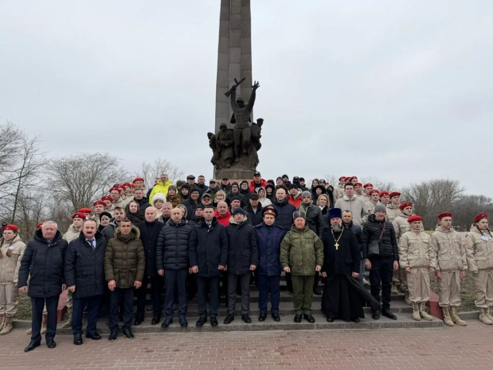 �������� ����� ������ ������� � ���������� ������ � ������������� ��������� ����������� ����