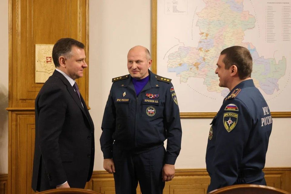 Юрий Слюсарь: Сегодня провели рабочую встречу с главой МЧС России Александром Куренковым