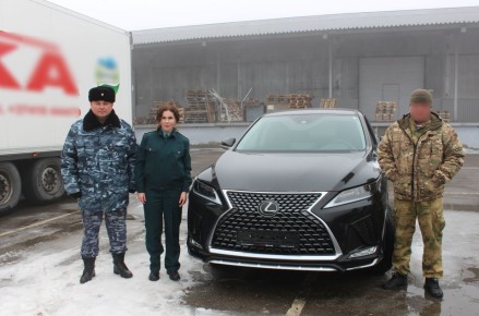 Конфискованные товары на 11 млн рублей передали на нужды СВО ростовские таможенники