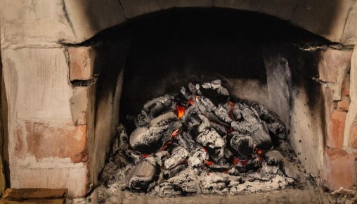 Тлеющий уголек сулит хороший урожай: приметы на 5 марта