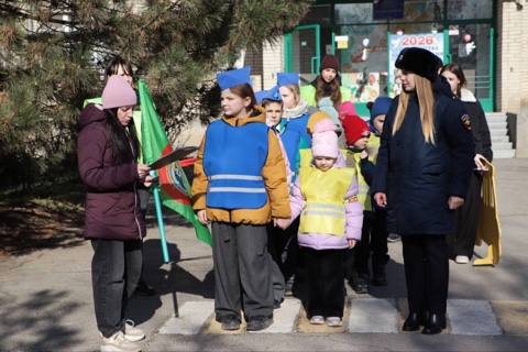 Акция «Шагающий автобус»