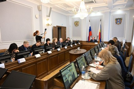 В донском парламенте депутаты вместе с представителями муниципалитетов и экспертами обсудили первые итоги применения на территории Ростовской области туристического налога – нового инструмента пополнения местных бюджетов...