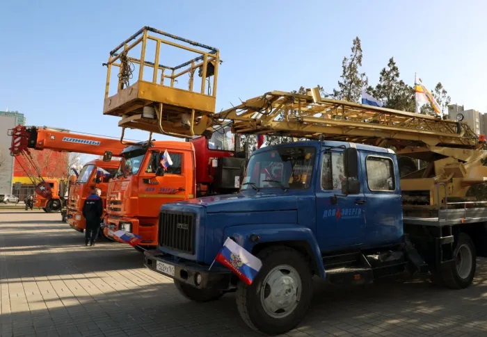 Парад коммунальной техники прошел в Волгодонске