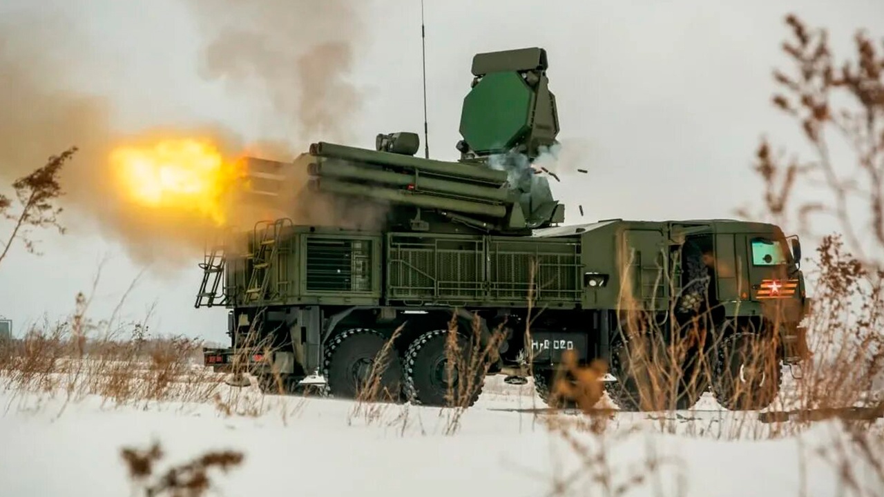 Средства ПВО отразили массированную атаку дронов в Ростовской области