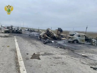 Причиной массового ДТП со взорвавшимся бензовозом под Ростовом стала техническая неисправность переднего колеса — машина выехала на встречную полосу