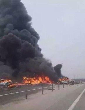 В Ростовской области произошло крупное ДТП с бензовозом, есть погибшие