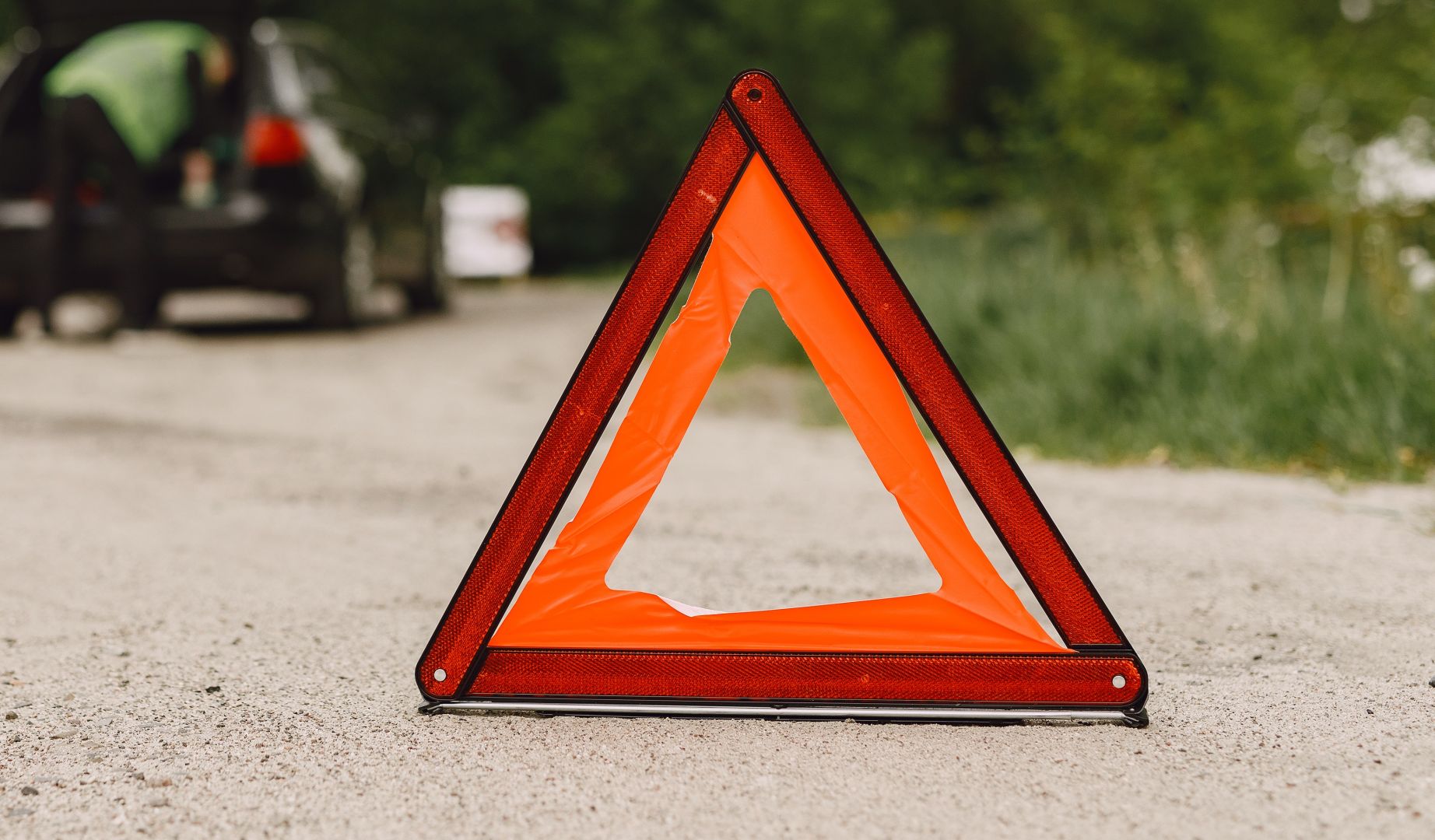 На улице Пескова в Ростове легковушка столкнулась с КАМАЗом