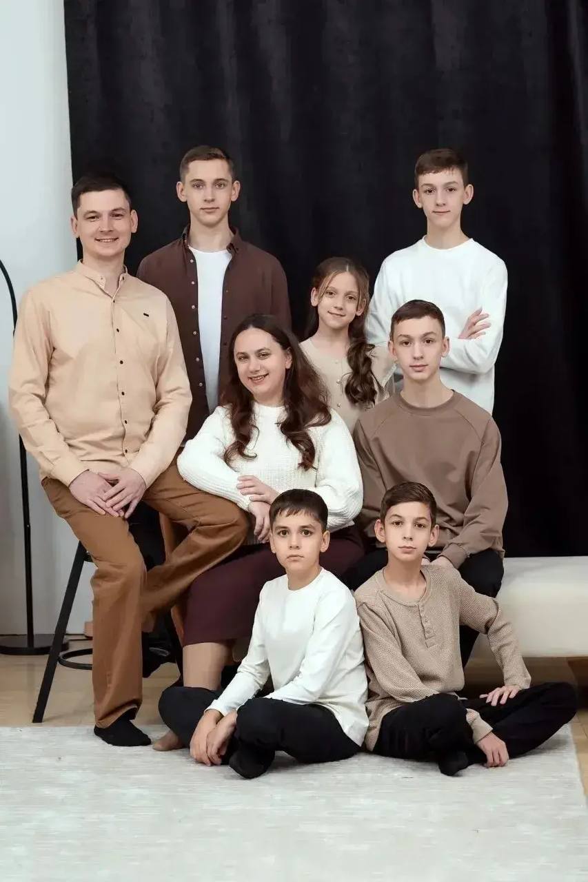 Юрий Слюсарь: Две семьи из Ростовской области удостоены медалей ордена «Родительская слава»