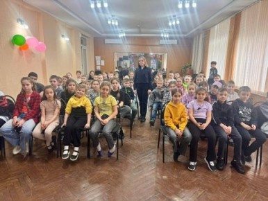 В рамках масштабной акции «Весна. Дети. Безопасность» в школьном лагере № 6 города Таганрога прошла важная профилактическая беседа