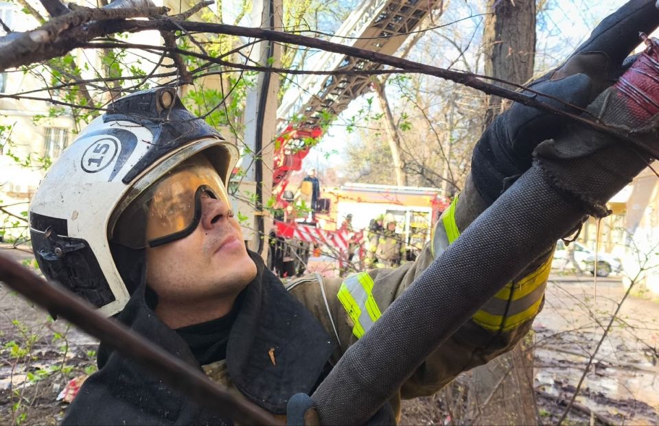 За сутки донские спасатели потушили пять техногенных пожаров