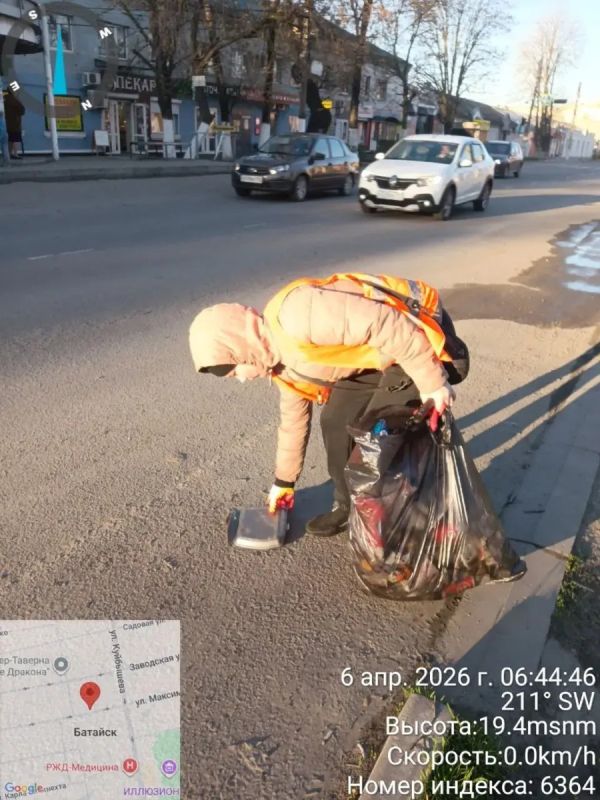 В Батайске продолжается ежедневная уборка улиц