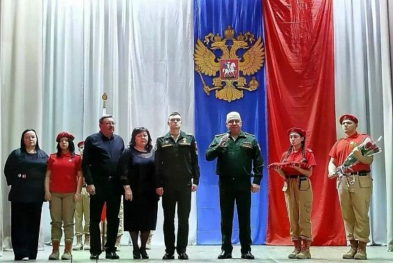 Песчанокопцы почтили память офицера-героя Андрея Тутова