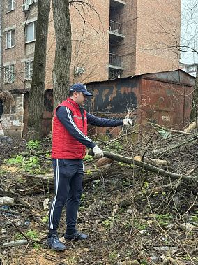 В Пролетарском районе превратили субботники в традицию