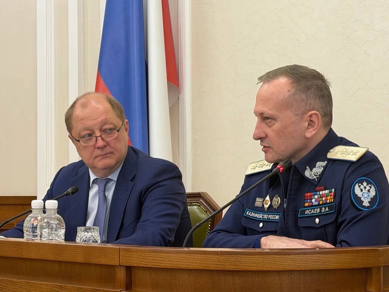 Первый заместитель руководителя Казначейства России Эли Исаев провел рабочую встречу с заместителем губернатора Ростовской области — руководителем аппарата Правительства Ростовской области Александром Скоковым