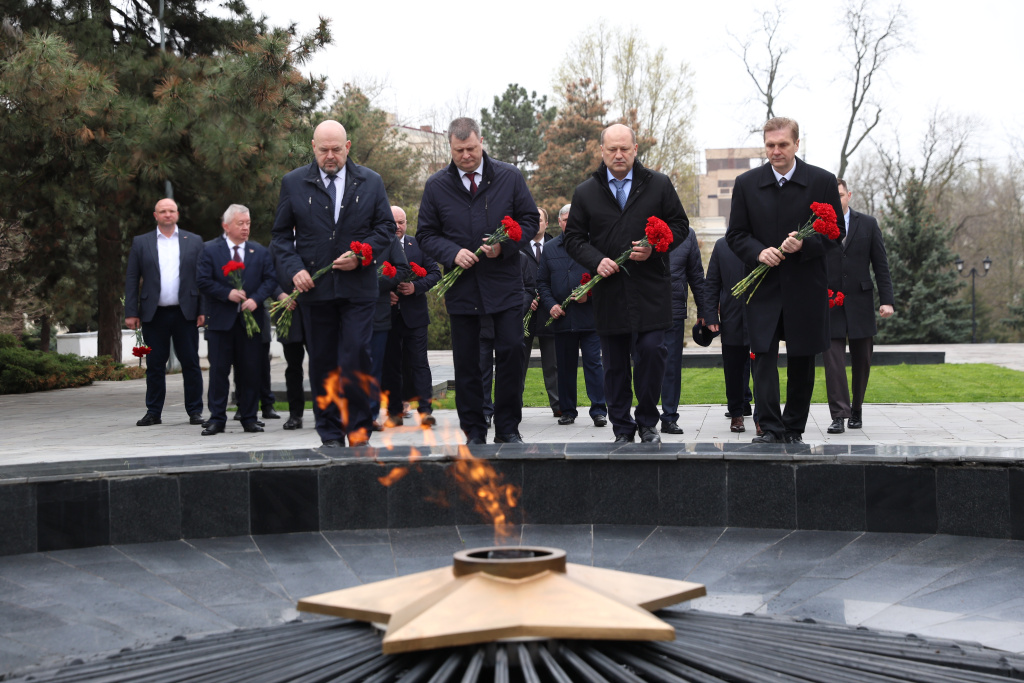 Александр Скрябин встретился с Чрезвычайным и Полномочным Послом Республики Беларусь в Российской Федерации Юрием Селиверстовым