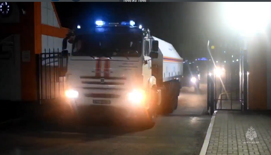 На помощь Дагестану отправились 100 донских спасателей и 30 единиц техники