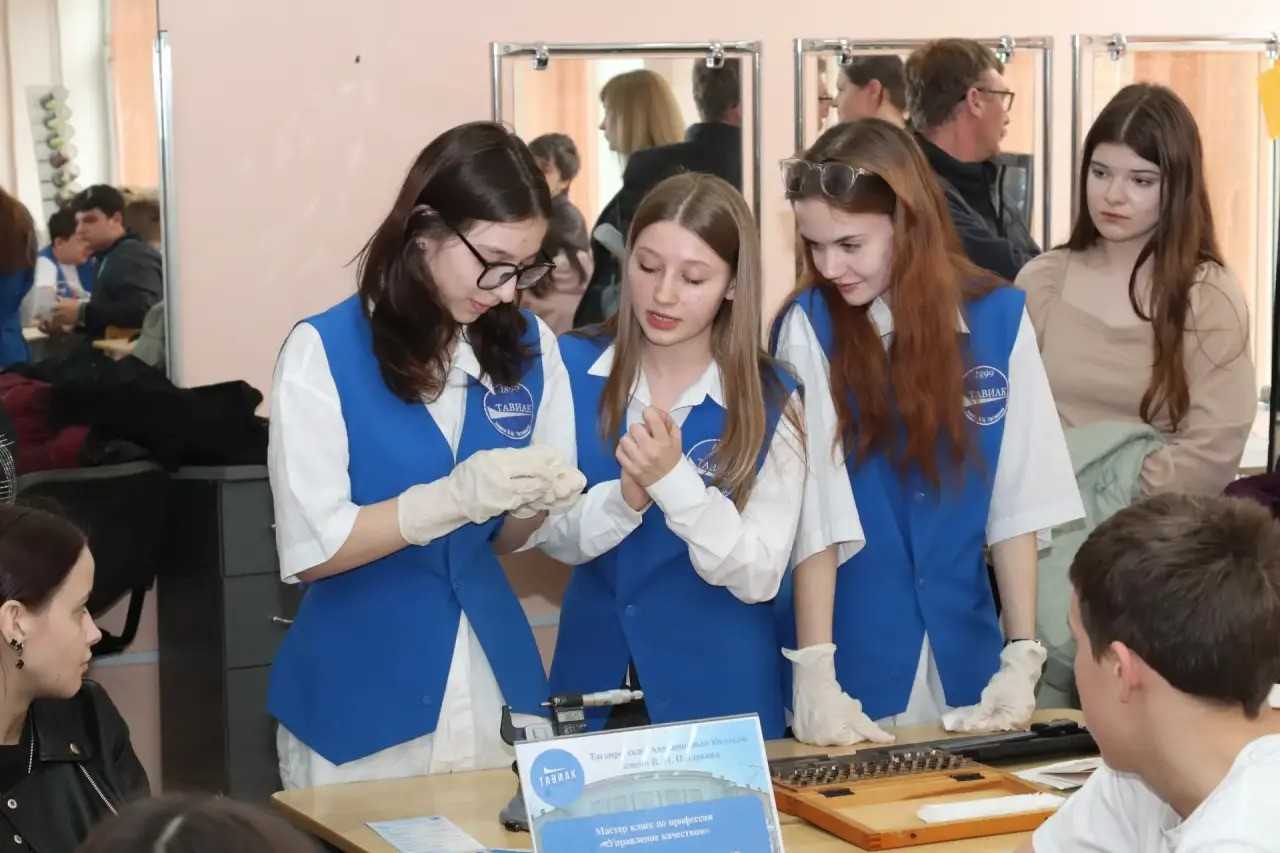 Свыше 900 девятиклассников участвуют в пилотном проекте доступности СПО