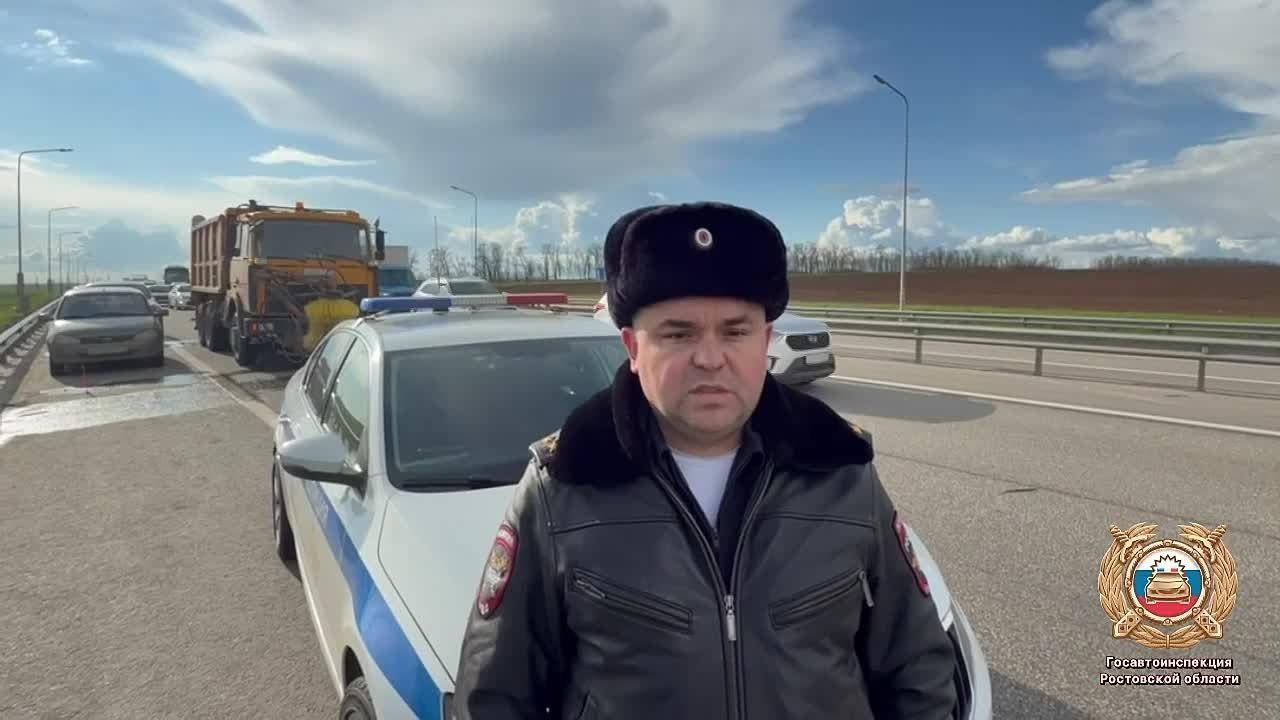 Сотрудники полиции устанавливают обстоятельства смертельного ДТП