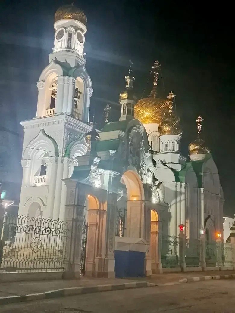 Сердечно поздравляю с праздником Светлой Пасхи