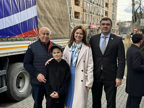 Всем, кто пострадал от наводнения, - терпения и сил...