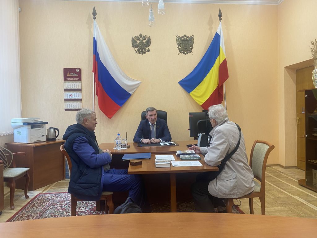 Игорь Гуськов провел прием граждан в Ростове-на-Дону