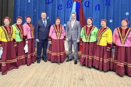 Благодаря Александру Ремете в Ленинском сельском доме Веселовского района появилось новое музыкальное оборудование