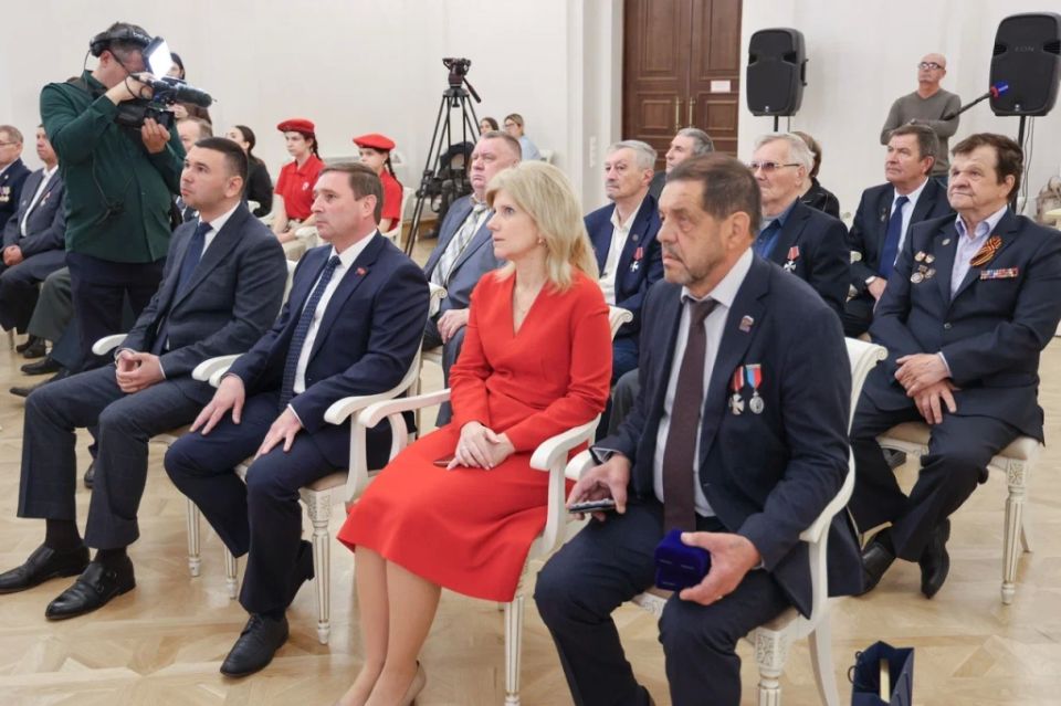 ������ ������ ������ ��������-������������ ������������� ������
