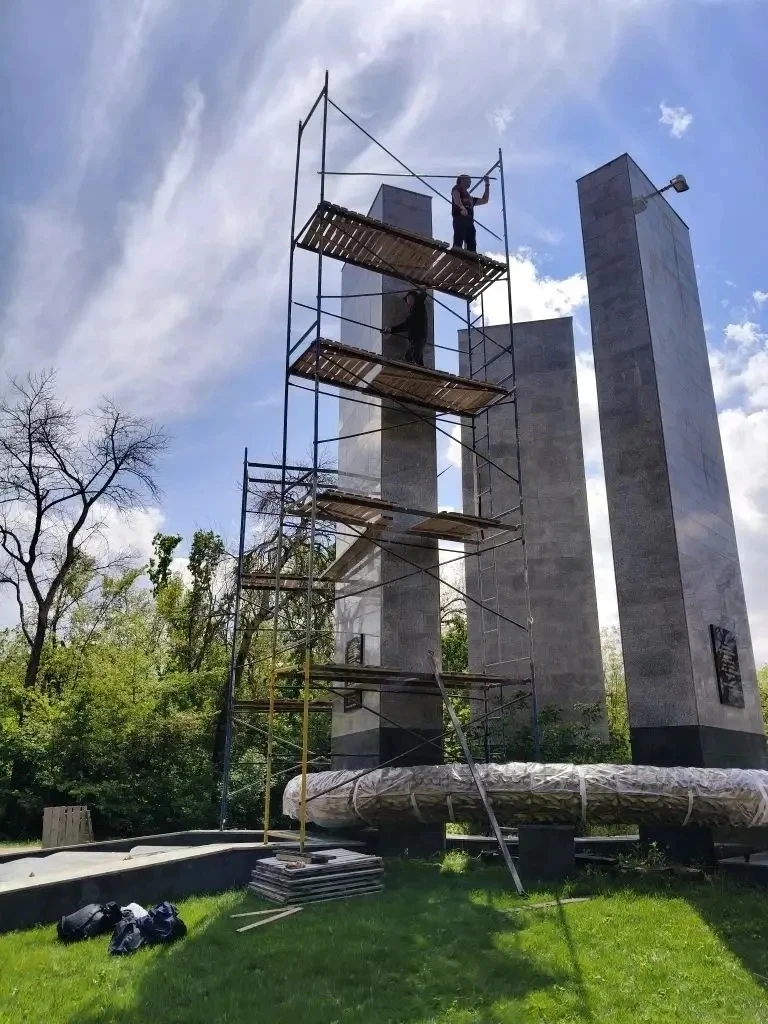 Мемориал «Защитникам Ростовского неба» в парке «Авиаторов» начали ремонтировать
