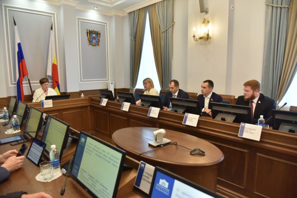 Специалисты центров помощи детям по соцработе получат дополнительные дни отпуска