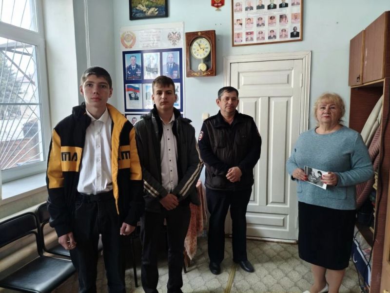 Подростки Семикаракорского района помогли найти пропавшую девочку: начальник ОМВД поблагодарил юных помощников