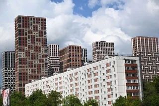 Ростовчанка подала в суд на предпринимателя, который пробил проем в несущей стене ее дома