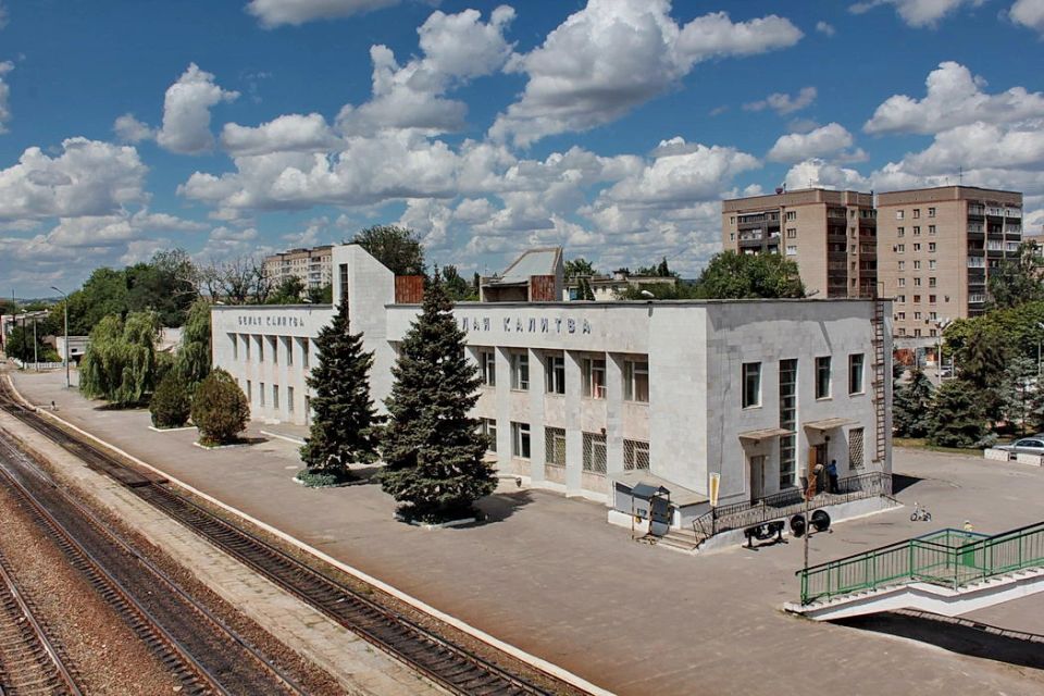 В Ростовской области суд удовлетворил иск прокурора об обязании ОАО «РЖД» провести капитальный ремонт пешеходного моста