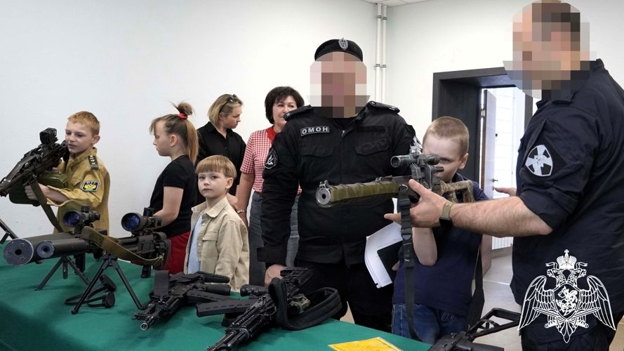 ОМОН Росгвардии встретил в своем отряде воспитанников подшефного детского дома в Ростове-на-Дону
