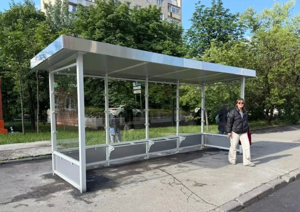 Первые новые "районные" остановки установили на Западном