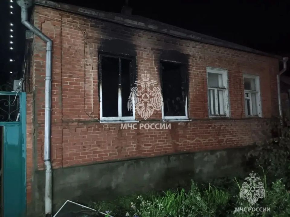 В Ростове оставленная на ночь свеча спровоцировала пожар