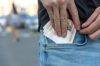 «Абонент временно недоступен»: Сын тайно оформил на мать кредит в 300 тысяч и исчез