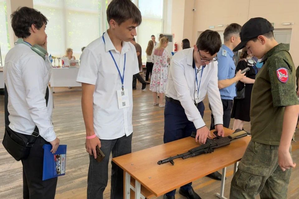 В Азове прошел I Региональный съезд выпускников организаций для детей-сирот и семейных форм воспитания