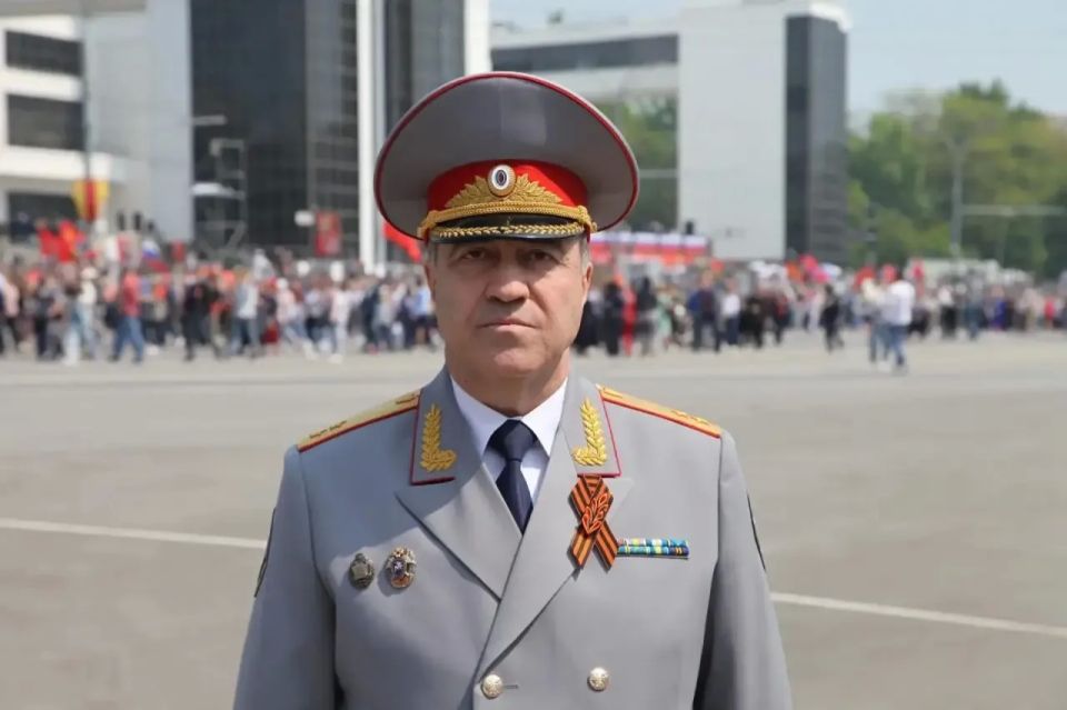 Поздравление руководителя следственного управления СК России по Ростовской области Аслана Гаруновича Хуаде с Днём России