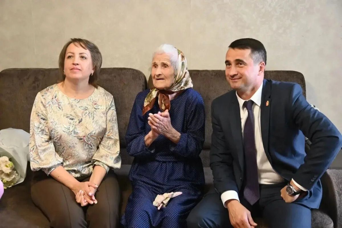 Ветерану из Аксая Анне Косяковой исполнилось 102 года